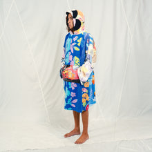 Load image into Gallery viewer, Changing Poncho #9
