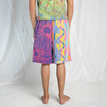 Load image into Gallery viewer, Towel Short #9 SM/MED
