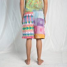 Load image into Gallery viewer, Towel Short #6 SM/MED
